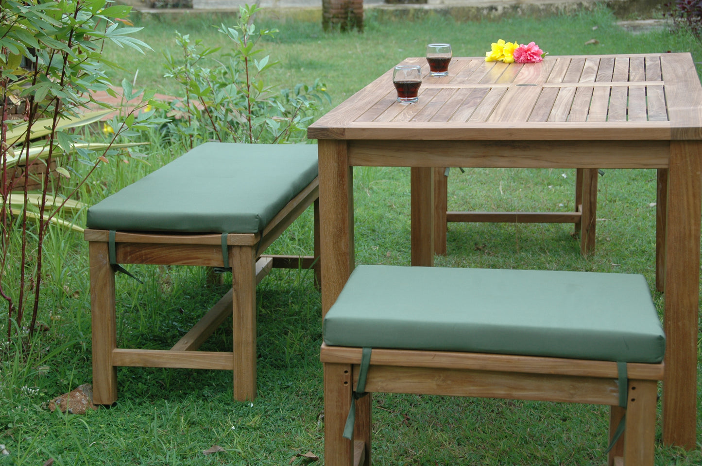 Montage Madison 5 - Piece Dining Set